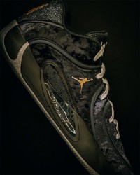 中欧体育-卡斯尔将穿棕金配色JT4 PE亮相马刺vs尼克斯NBA总决赛|Jordan Brand|道歉|赛场|黄灿灿|城堡_新浪体育_新浪新闻