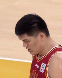 中欧体育app下载-篮板球被抢爆了！山西队拒用刘传兴，广东男篮有望出手截胡？